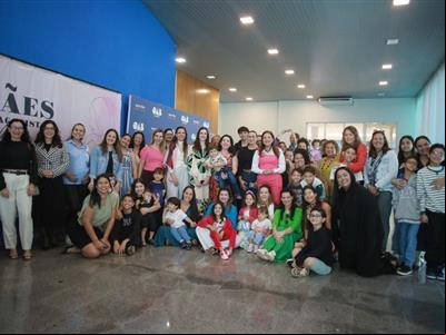 Foto da Notícia: Mães e filhos ocupam OAB-MT para manhã de emoção e brincadeiras